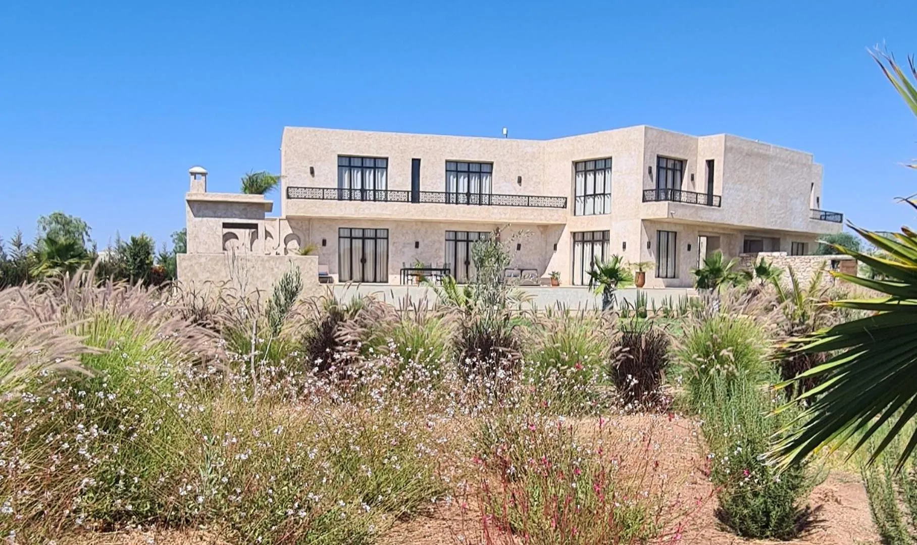 Lalla Essaouira, Villa Najma Avec Piscine Pour 15 Personnes