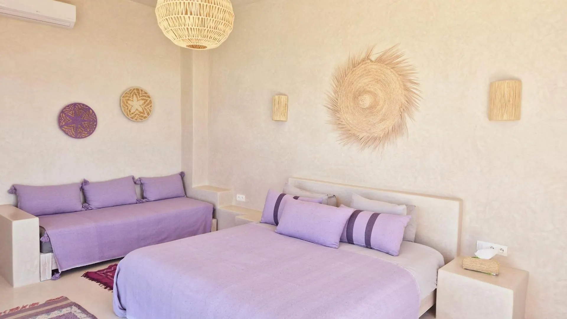 Lalla Essaouira, Villa Najma Avec Piscine Pour 15 Personnes